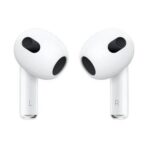⁦אוזניות אלחוטיות Apple AirPods 3⁩ – תמונה ⁦2⁩